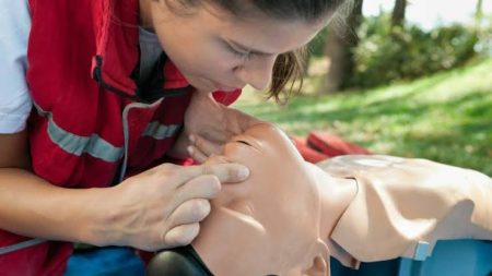 How Does Mouth to Mouth Resuscitation Work? The Science Behind Rescue Breathing